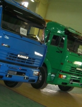 Российский производитель грузовых автомобилей 'КАМАЗ' подал в суд. 